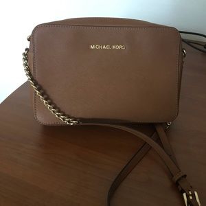 Michael Kors Jet Set Crossbody bag